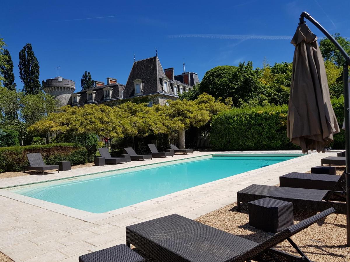 kasteel de lalande annesse et beaulieu frankrijk zwembad