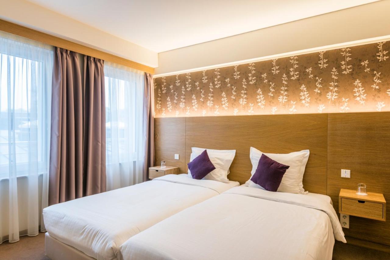 hotel bon repos scheidgen luxemburg bed