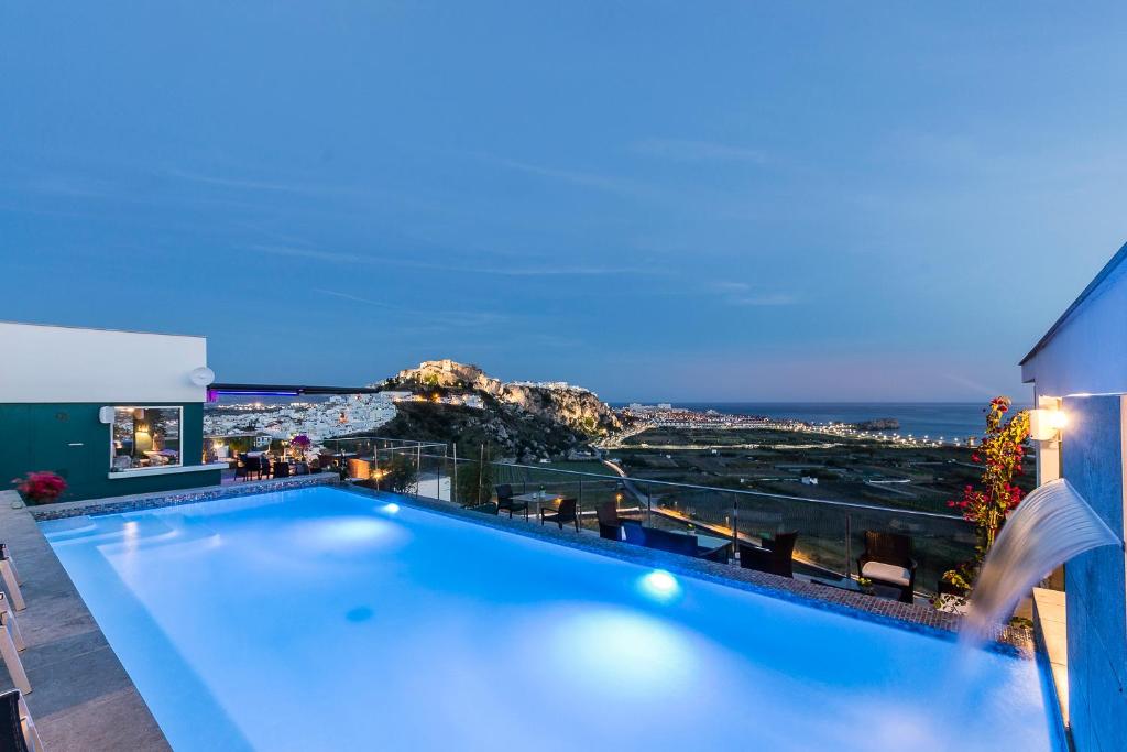 hotel-miba-salobrena-andalusie-zwembad