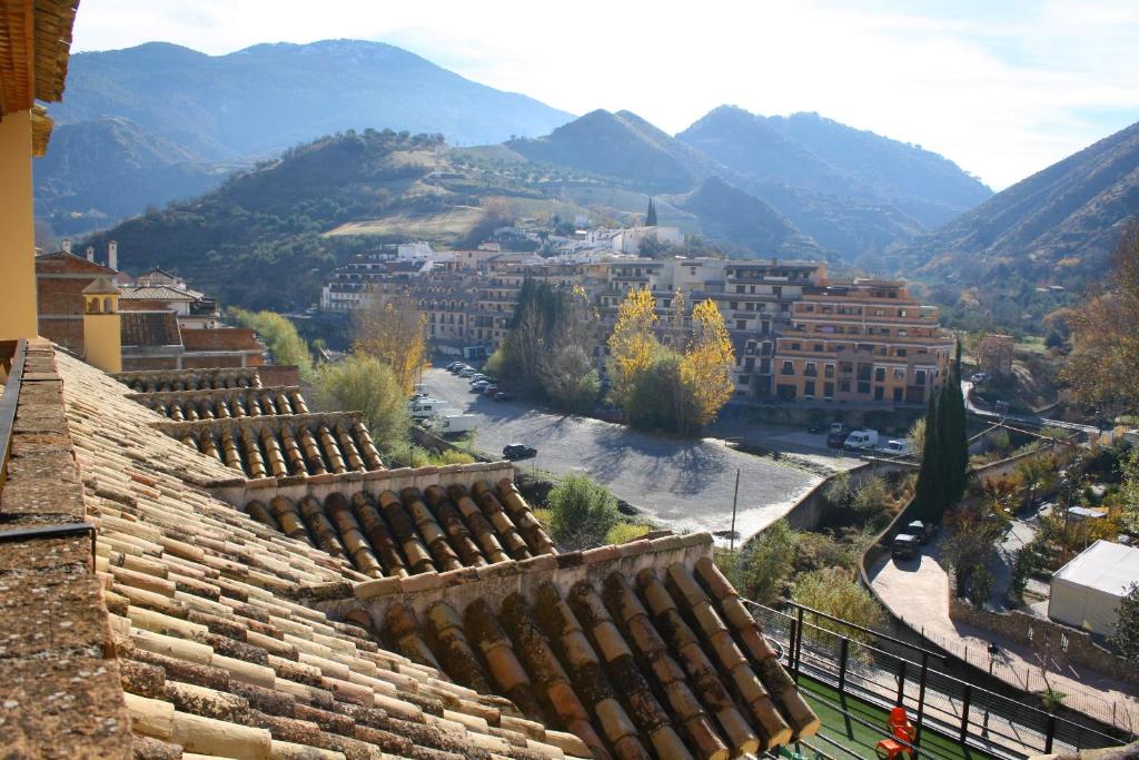 hotel rural huerta del laurel moachil andalusie uitzicht