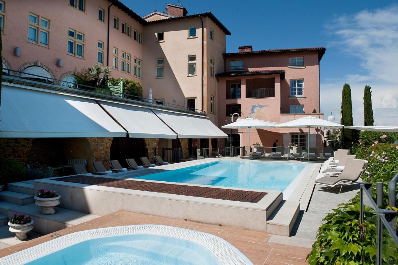 villa florentijnse lyon frankrijk zwembad