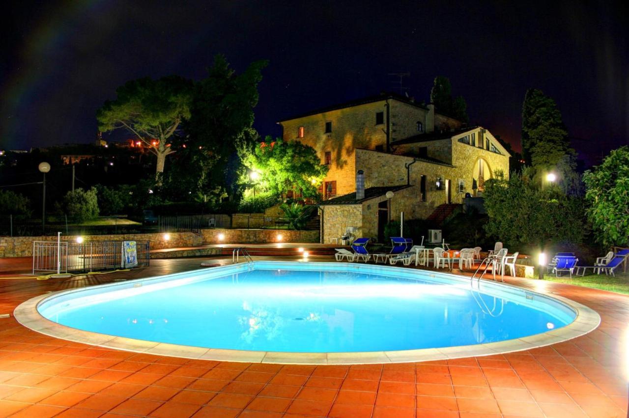 hotel residentie villa rioddi volterra toscane zwembad