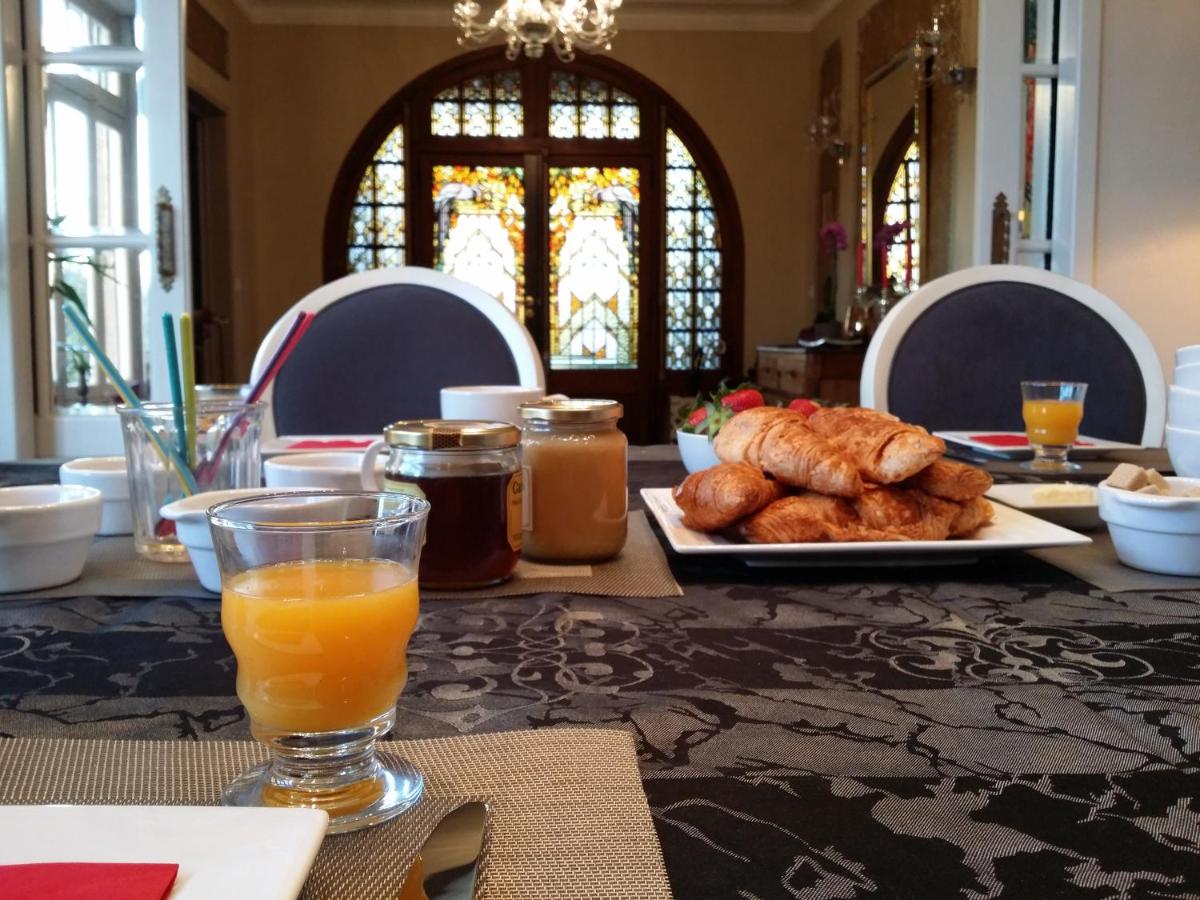 hotel le castel pension bayeux normandië ontbijt